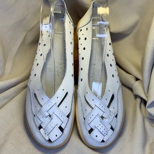 Best Leather show (i think) soft, supporting